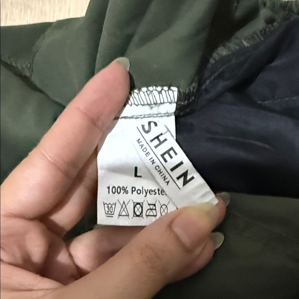 SHEIN Men's Olive Green Cargo Jogger Pants with Black Strap Details - Picture 2 of 3